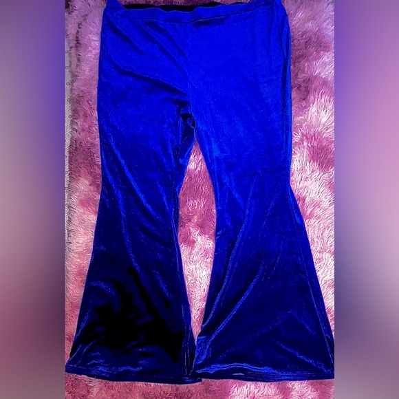 2Piece Bell Bottoms&Halter Top - Picture 2 of 2